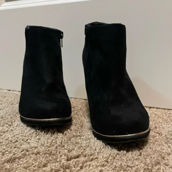 Bootie heels - Picture 1 of 4